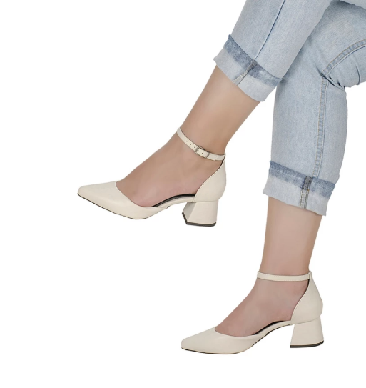 Scarpin Feminino Shekinah Bico Fino Salto Bloco Grosso